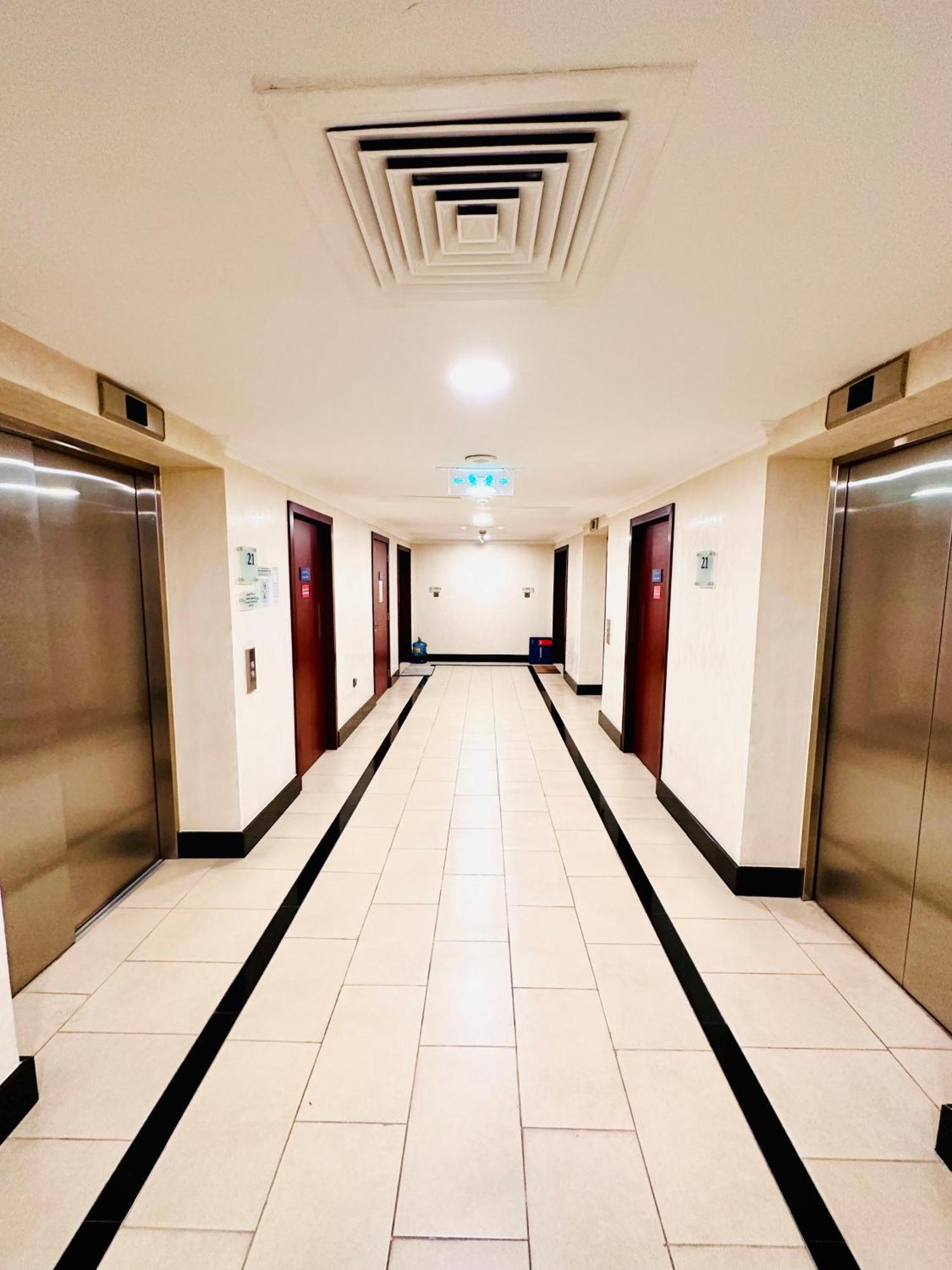 The Aero Hostel Dubaj Zewnętrze zdjęcie